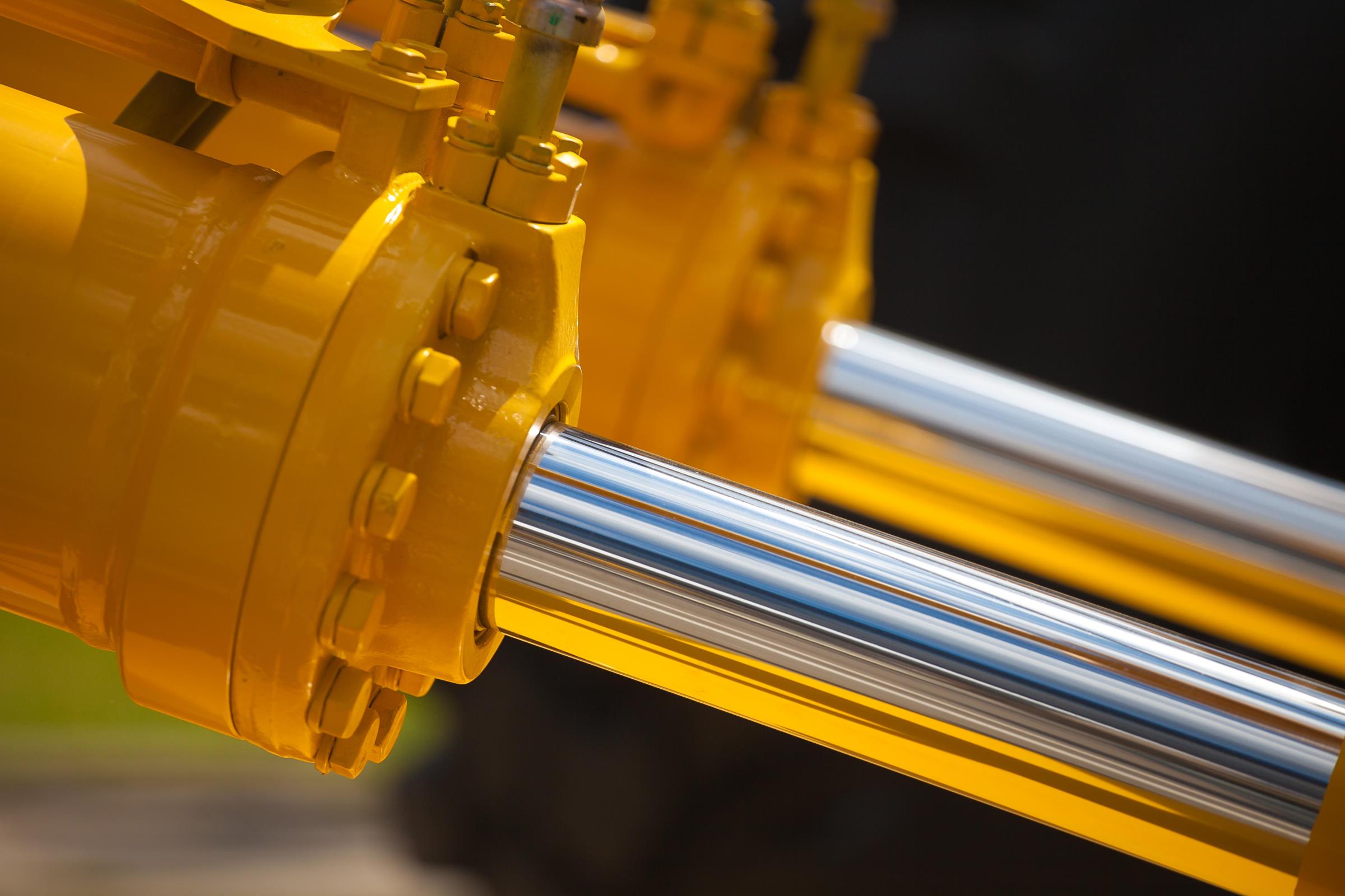 hydraulic cylinder istock photo Sep 2020 web optimized version.jpg
